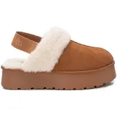 Xti Sneakers 143488-01 in CAMEL color size 39