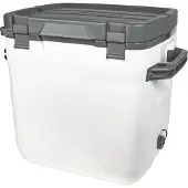 Stanley Adventure Cooler - Riesen Kühlbox mit 28,3 L polar weiß