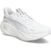 Puma Laufschuh "Magnify Nitro 3 Wns" in Weiß | Gr.: 42