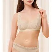 Triumph Bügel-BH "Aura Spotlight T", Damen, Gr. 85, Cup D, beige (creamy dream), Spitze, Obermaterial: 85% Polyamid, 15% Elasthan, unifarben, BHs Bügel-BH, moderne Grafikspitze, eckiger Ausschnitt