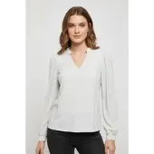 ONLY Blusenshirt "ONLMELANIE L/S SPLIT TOP JRS", Damen, Gr. XS, weiß (cloud dancer), Jersey, Obermaterial: 98% Polyester, 2% Elasthan, unifarben, regular fit, Rundhals, Shirts Blusenshirt