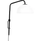 Dyberg Larsen Jazz Wandleuchte, opal/schwarz