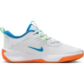 Nike OMNI MULTI-COURT (GS) LT OREWOOD BRN/BARELY VOLT-LIL
