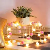 Dripio Lichterkette mit 20 Pompons & LED, warmweiß, batteriebetrieben