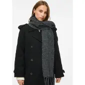 Vila Vijanis Gestrickter Schal
