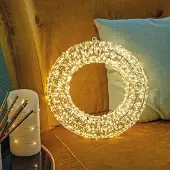 Dripio LED-Lichtkrans 30 cm, 1440 warmweiße LEDs, Timer, Innen & Außen
