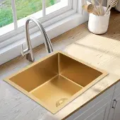 Merkloos Goldfarbene Küchenspüle aus Edelstahl mit Abflussgarnitur