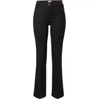 Wrangler "Flare" im Retro-Design mit ausgestelltem Bein