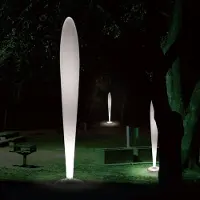 LINEA LIGHT Weiße Design-Stehleuchte PEGGY für außen, E27