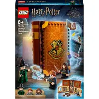 LEGO HARRY POTTER 76382 Harry Potter Hogwarts Moment: Verwandlungsunterricht Set, Spielzeugkoffer für Mädchen und Jungen, Sammlerstück mit Minifiguren
