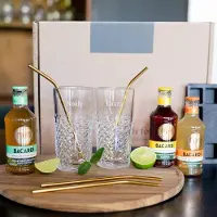 Yoursurprise Cocktail-Geschenkset - gravierte Gläser