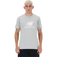 New Balance "SPORT ESSENTIALS LOGO T-SHIRT" sportliches T-Shirt, mit Kurzarmdesign, ohne Verschluss, aus Baumwolle