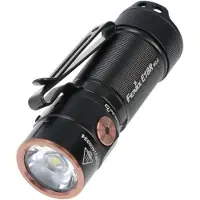 Fenix E18R V2.0 LED Taschenlampe, max. 1200 Lumen, ultrakompakt und leicht, inkl. ARB-L16-700P Akku