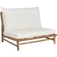 Beliani Gartensessel 2er Set Hellbraun Bambusholz mit Auflagen Cremeweiß Stoff Rustikal Innen- und Außenbereich Outdoor Terrasse Ausstattung Sitzmöbel