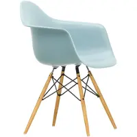 Vitra Stuhl Eames Plastic Armchair DAW RE 63x83x59 cm grau, Gestell: Ahorn, Designer Charles & Ray Eames