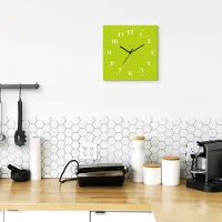 ARTland Wanduhr auf Alu Funkuhr - schwarzer Zeiger Trendfarbe Hellgrün Größe: 30x30 cm