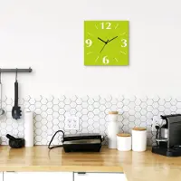 ARTland Wanduhr auf Alu Funkuhr - schwarzer Zeiger Trendfarbe Hellgrün Größe: 30x30 cm