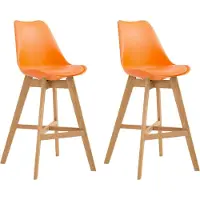 CLP 2er Set Barhocker Cannes Mit Kunststoffsitzschale Und Kunstlederbezug I Thekenhocker Mit Eichenholzgestell I Tresenhocker Mit Fußstütze, Farbe: orange, Gestellfarbe: natur