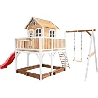 Axi Spielhaus Liam mit Sandkasten, Schaukel & roter Rutsche | Stelzenhaus XXL in Braun & Weiß aus FSC Holz für Kinder | Spielturm mit Wellenrutsche für den Garten