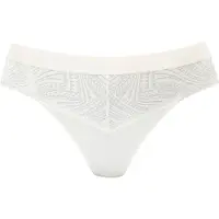 s.Oliver String "Clemence", Damen, Gr. 36/38, Spitze, beige (creme), Spitze, Obermaterial: 87% Polyamid, 13% Elasthan, körpernah, Unterhosen String, mit modischem Bund und graphischer Spitze