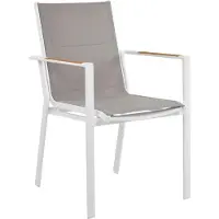 Beliani Gartenstuhl 6er Set Weiß Aluminium mit Bespannung Grau Stoff Armlehnen Holzoptik Stapelbar Modern Outdoor Indoor Terrasse Balkon Ausstattung