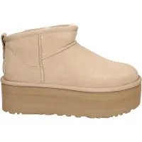 Ugg für Damen. 1135092 Klassische Ultra Mini Plateau-Stiefeletten aus Leder beige (41), 3 bis 5 cm, Keine, Lässig, Heimtextilien