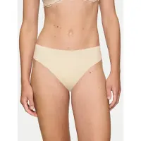 Triumph Slip "Pretty Micro Tai", Damen, Gr. XL, Microfaser, beige (creamy dream), Microfaser, Obermaterial: 89% Polyamid, 11% Elasthan, körpernah, Unterhosen Slip, nahtlos