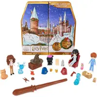 Spin Master 6067358 (20142643) - Harry Potter - Wizarding World - Adventskalender, mit Mini-Zauberstab, 3 Spielfiguren und weiteren Überraschungen