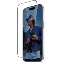 PanzerGlass Ultra Wide Fit FastFit in-a-box Screen Protector für das Apple iPhone 17 / 16 Pro