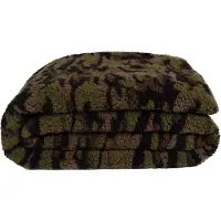 Zoeppritz Wohndecke ZOEPPRITZ1828 "Reborn Camouflage", grün (forest), B:140cm L:190cm, Polyester, Wohndecken, Wohndecke, luxeriöse Kunstfelldecke in Camouflage Optik