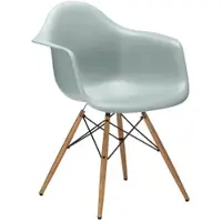 Vitra Stuhl Eames Plastic Armchair RE 63x83x59 cm hellgrau, Gestell: eichefarbig, Designer Charles & Ray Eames