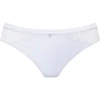 s.Oliver String "Romane", Damen, Gr. 36/38, weiß (eisblau), Spitze, Obermaterial: 86% Polyamid, 14% Elasthan, Unterhosen String, mit graphischer Spitze in transparenter Optik