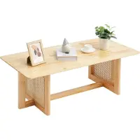 SucceBuy Rattan-Couchtisch, rechteckiger Couchtisch aus geflochtenem Rattanholz mit Tischplatte aus Gummibaumholz, 47 Zoll großer moderner Boho-Couchtisch mit Stauraum und Beinen aus Naturholz