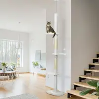 Sweiko Deckenhoher Kratzbaum, variable Höhe 2,25-2,55 m, Sitzplattformen, Kippschutz, Spielbälle, weiß