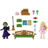 Mattel Universal Pictures Wicked Smaragdstadt-Spielset mit kleinen Puppen und 5 Spielbereichen sowie 15 Zubehörteilen, Modepuppe, 4 Jahr(e), 310 mm, Mehrfarbig