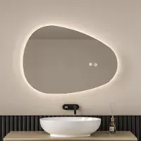 Emke Badspiegel mit Beleuchtung 60 x 45 cm Asymmetrischer Badezimmerspiegel, Badspiegel mit 3 Lichtfarben Dimmbar, Beschlagfrei, Touch-Schalter