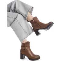 Xti Errores de Foto 60691278-021 in CAMEL color size 39