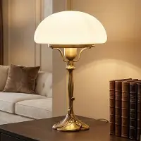 BERLINER MESSINGLAMP Nachttischlampe KATHARINA, bronze / altmessing, für Wohn- / Esszimmer, Messing, Antik, Tischlampe