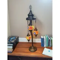 Halay Türkische Tischlampe mit 3 handgefertigten Mosaik-Glaskugeln - Multicolor Nachttischlampe für orientalische Beleuchtung