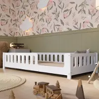 Crazy Pine Kinderbett 80x160 cm – Weißes Montessori Bodenbett aus MDF – Kleinkindbett mit Abgerundeten Kanten, Einstieg rechts – Crazy Ethan