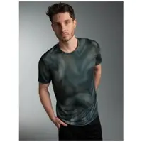 Trigema T-Shirt "COOLMAX Sport T-Shirt", Herren, Gr. M, grün (schwarz, bunt), Trikot, 100% Polyester (recycelt), Rundhals, Shirts T-Shirt