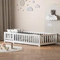 Fortuna Lai Kinderbett Bodenbett Holzbett mit Rausfallschutz und Tür, Spielbett Doppelbett für Kinder 90x200cm, Weiß