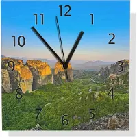 Wallario Design Wanduhr Griechische Berglandschaft aus Aluverbund, Größe 30 x 30 cm