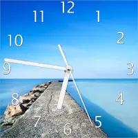 Wallario Design Wanduhr Pier am blauen Ozean mit blauem Himmel aus Echtglas, Größe 20 x 20 cm