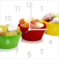 Wallario Design Wanduhr Sweets - Süßigkeiten-Muffins in der Küche aus Echtglas, Größe 30 x 30 cm