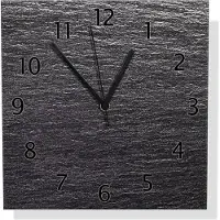 Wallario Design Wanduhr Muster schwarz-weiße Steintafel Optik aus Aluverbund, Größe 30 x 30 cm