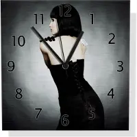 Wallario Design Wanduhr Schöne Frau im schwarzen Kleid zeigt ihren Rücken aus Aluverbund, Größe 30 x 30 cm