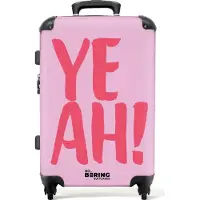 NoBoringSuitcases.com Großer Koffer - Lila mit rosa Zitat 'yeah' - Kombinationsschloss TSA - Hartschalen Trolley 4 Rollen - 72 liter - Reisekoffer - 66 cmKoffer Mittelgroß 67x43x25 cm, 72L,