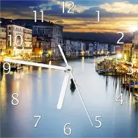 Wallario Design Wanduhr Canal Grande in Venedig am Abend mit untergehender Sonne aus Echtglas, Größe 20 x 20 cm