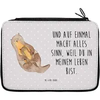 Mr. & Mrs. Panda Schlampermäppchen Otter Kind - Grau Pastell - Geschenk, Schulmäppchen, Federmäppchen, Mama, Mäppchen, Federmappe, Baby, Geburt, Familie, Bleistiftetui